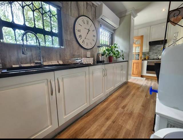 3 BEDROOM SIMPLEX FOR SALE IN NEW REDRUTH